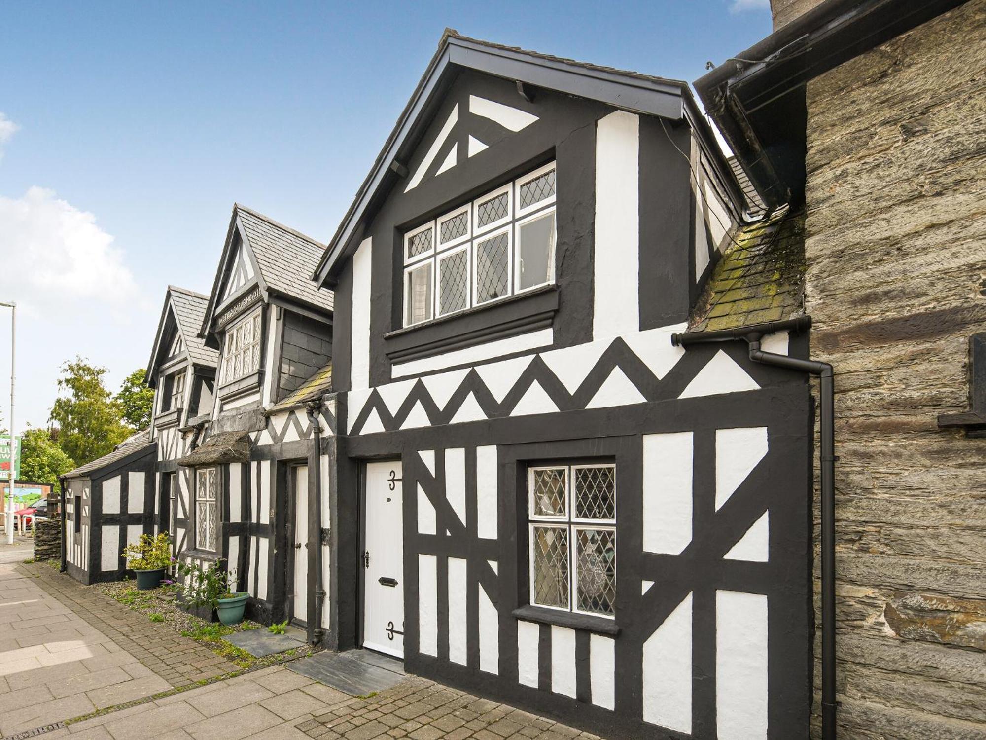 Villa Bwthyn Llys Machynlleth Old Court House Exterior foto